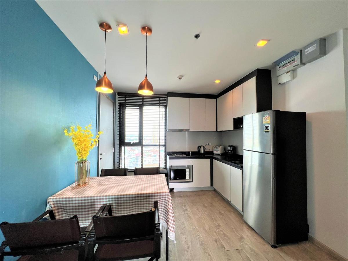 Llx Apartments At The Base Condo Pattaya Luaran gambar