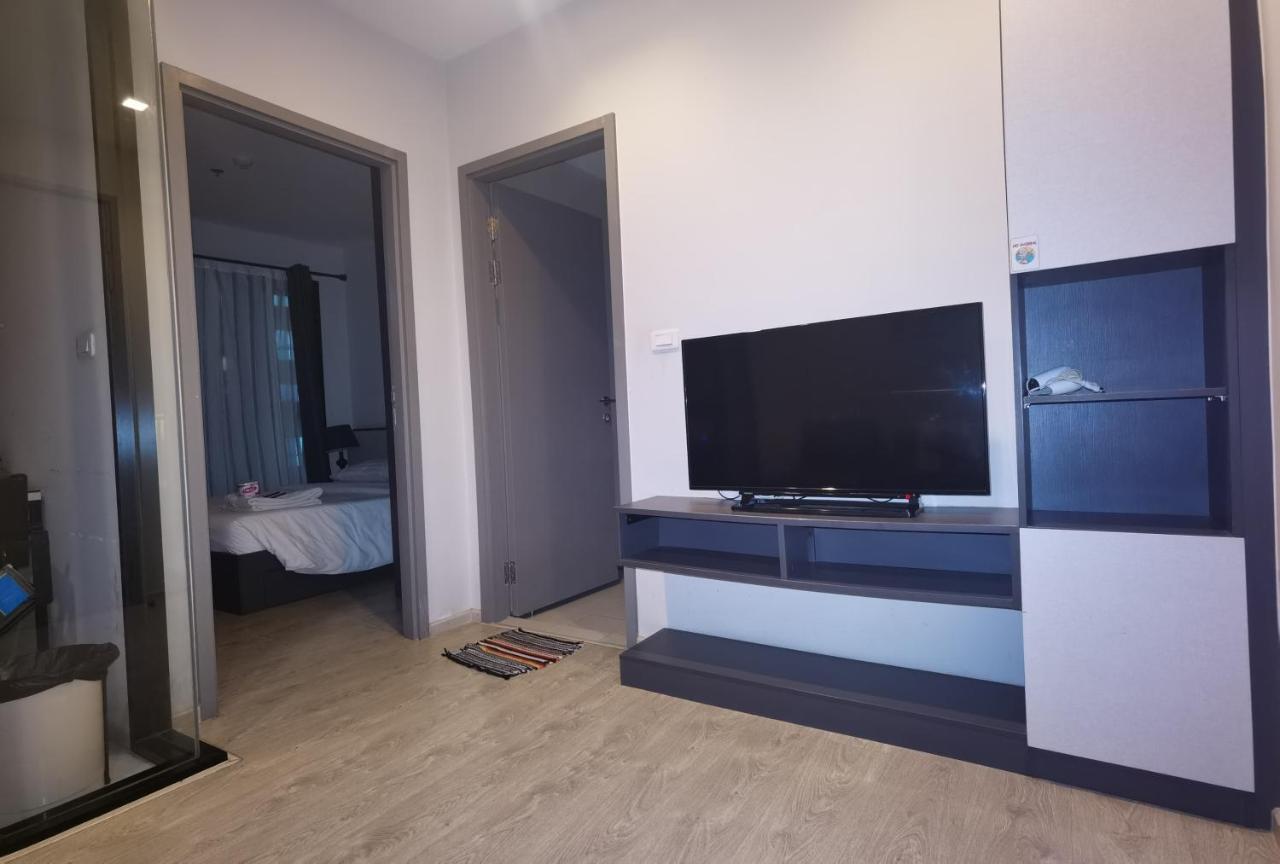 Llx Apartments At The Base Condo Pattaya Luaran gambar