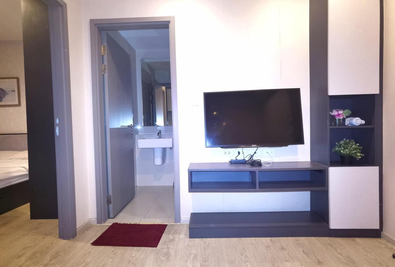 Llx Apartments At The Base Condo Pattaya Luaran gambar