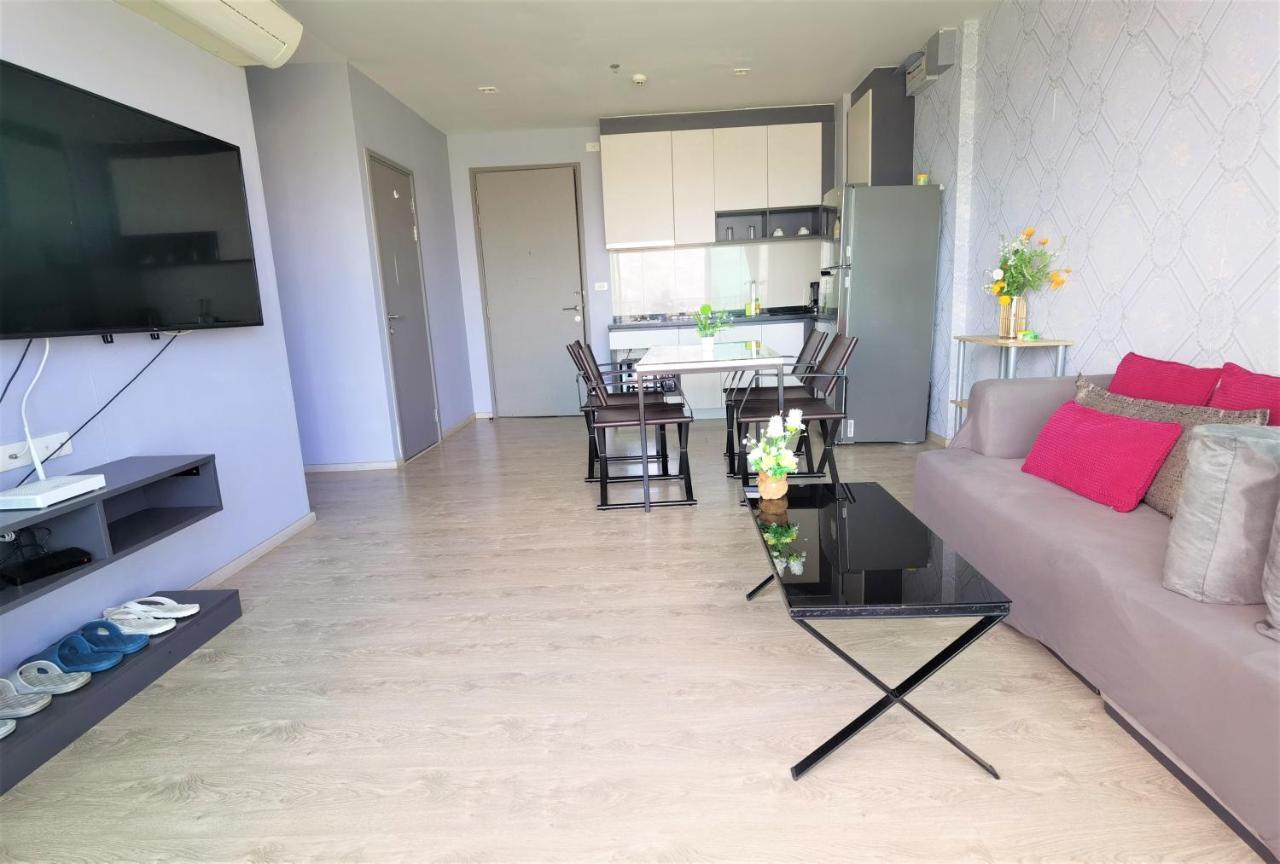 Llx Apartments At The Base Condo Pattaya Luaran gambar
