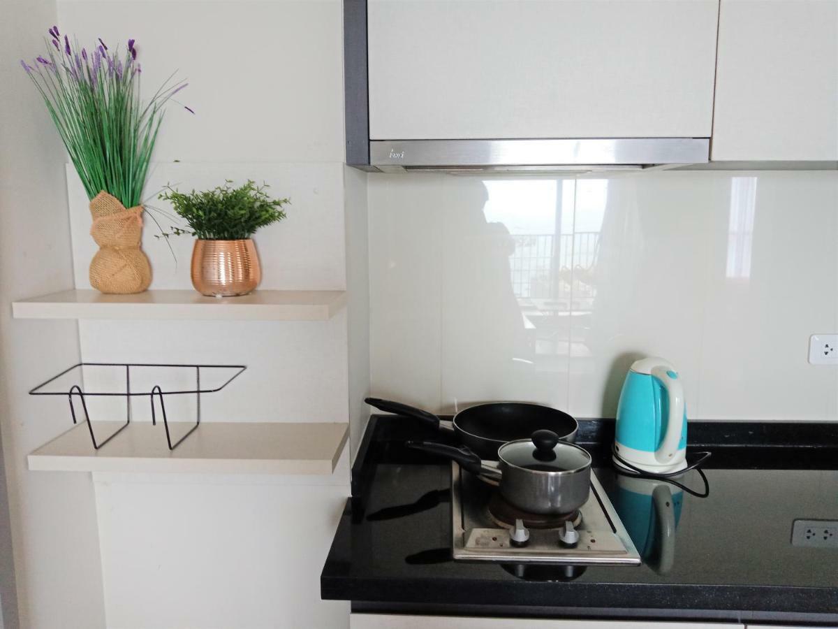 Llx Apartments At The Base Condo Pattaya Luaran gambar