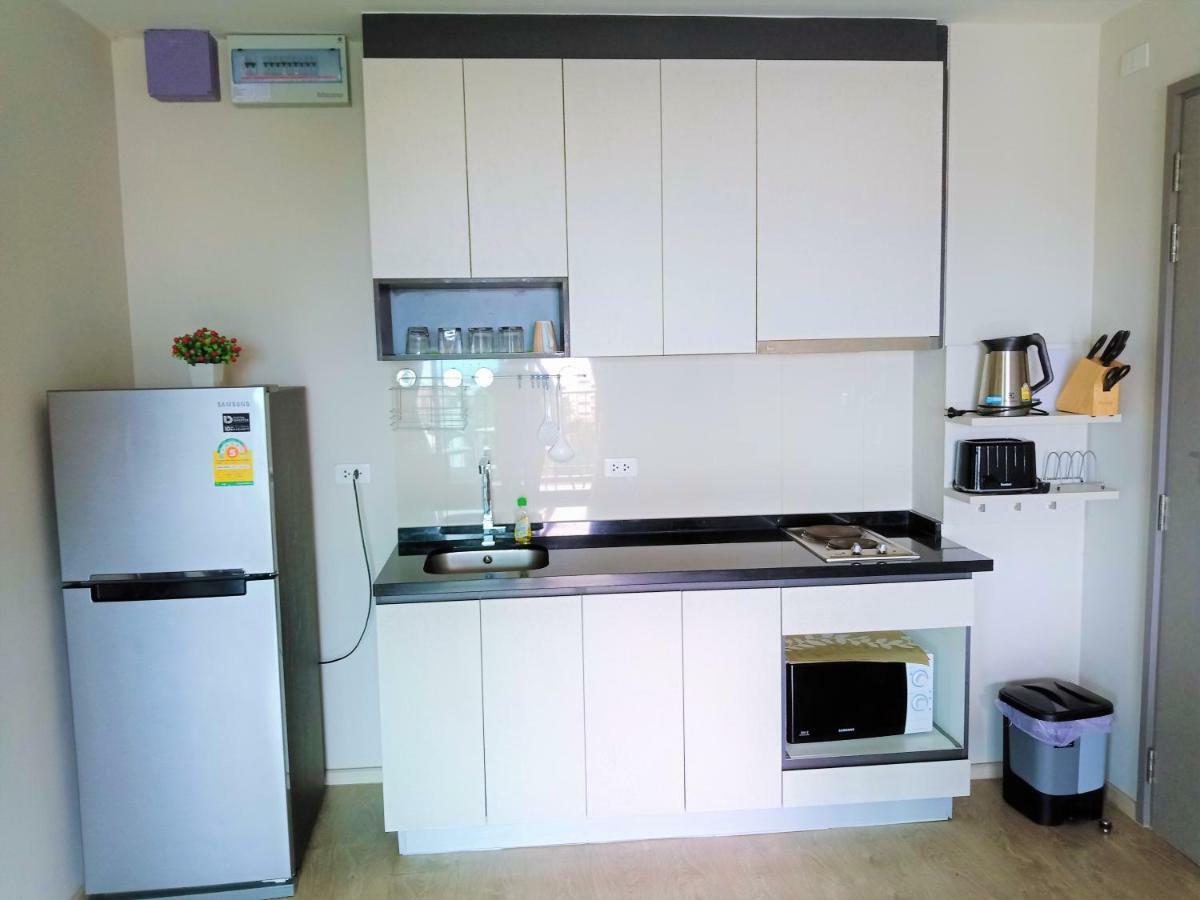 Llx Apartments At The Base Condo Pattaya Luaran gambar