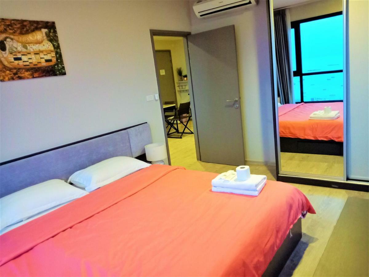 Llx Apartments At The Base Condo Pattaya Luaran gambar