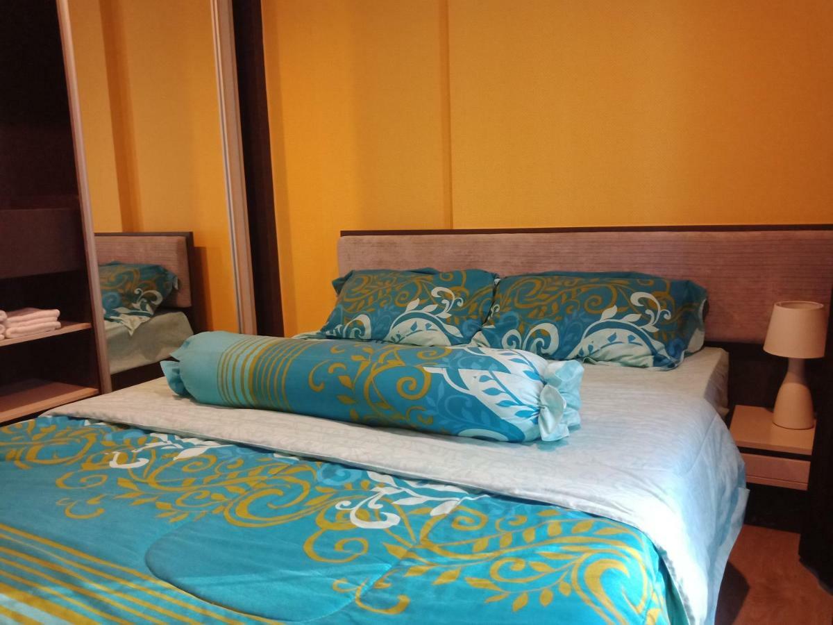 Llx Apartments At The Base Condo Pattaya Luaran gambar